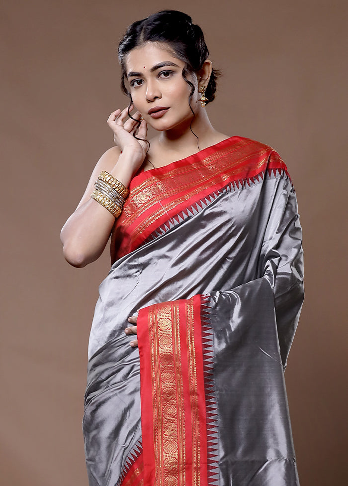 Grey Kanjivaram Pure Silk Saree With Blouse Piece