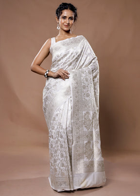 White Uppada Silk Saree With Blouse Piece