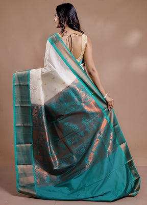 Cream Kanjivaram Silk Saree With Blouse Piece