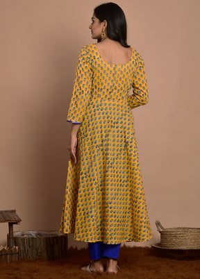 2 Pc Yellow Readymade Cotton Kurti Set VDRAN100090838 - Indian Silk House Agencies