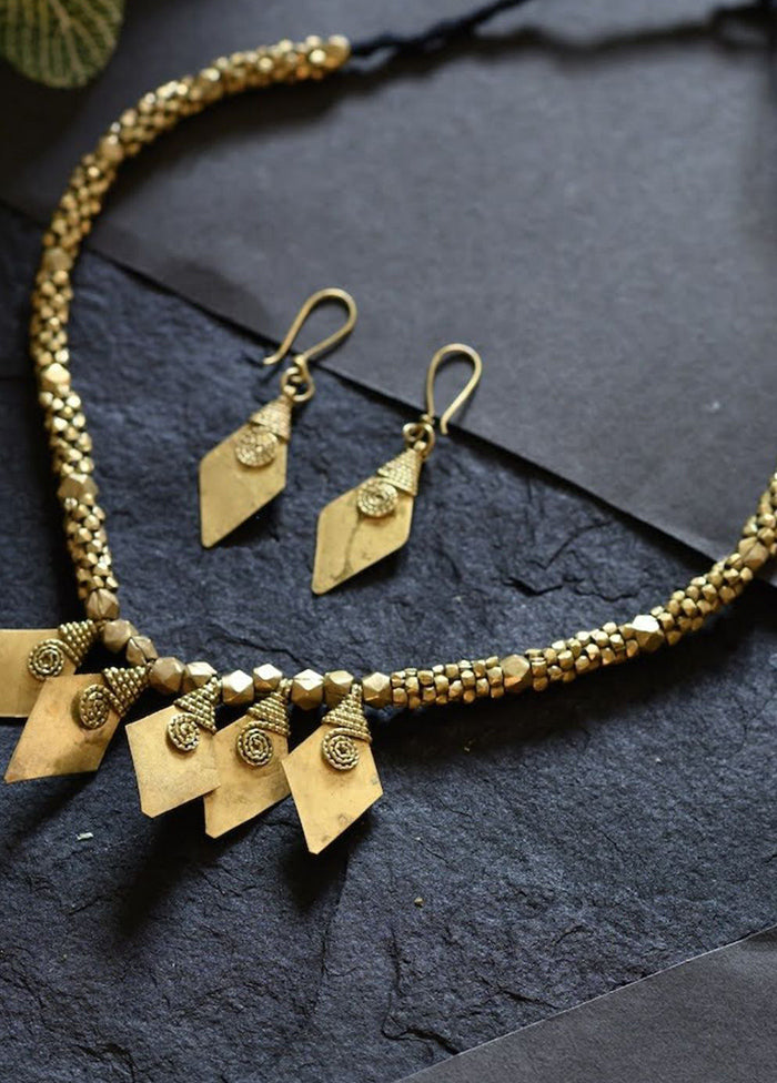 Golden Brass Button Closure Jewellery Set