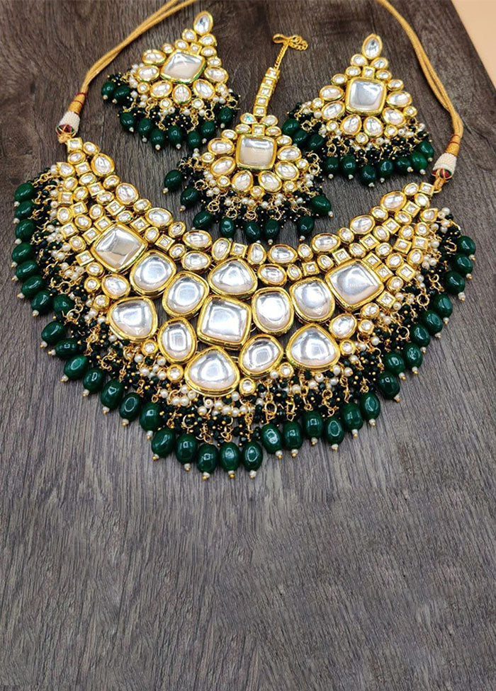 Green Kundan Polki Jewellery Set With Mangtika