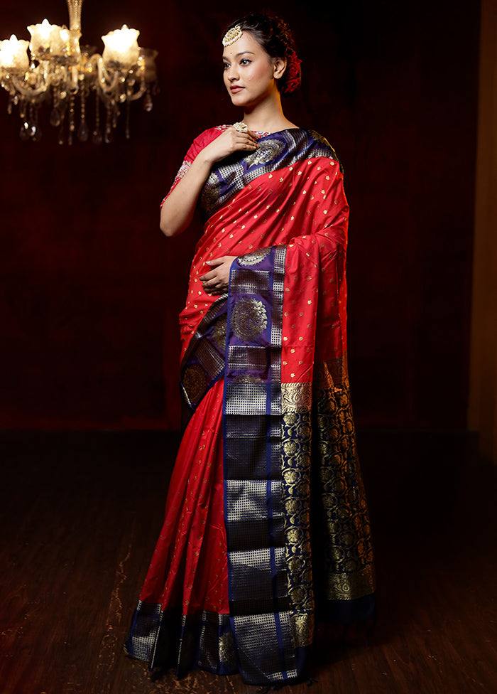 Red Kanjivaram Silk Saree With Blouse Piece