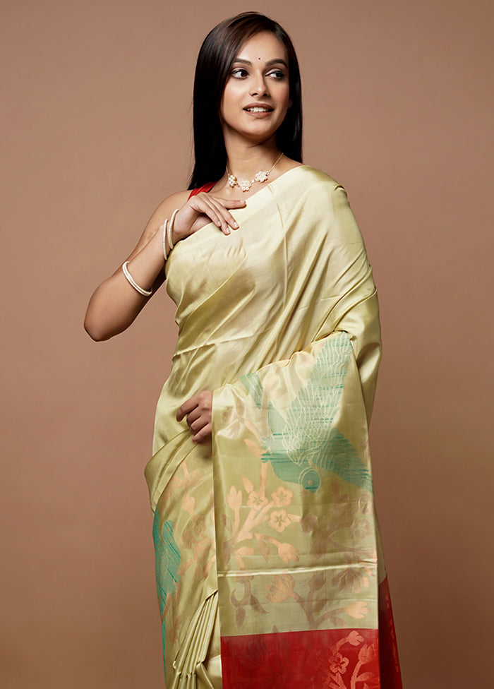 Cream Handloom Kanchipuram Pure Silk Saree With Blouse Piece