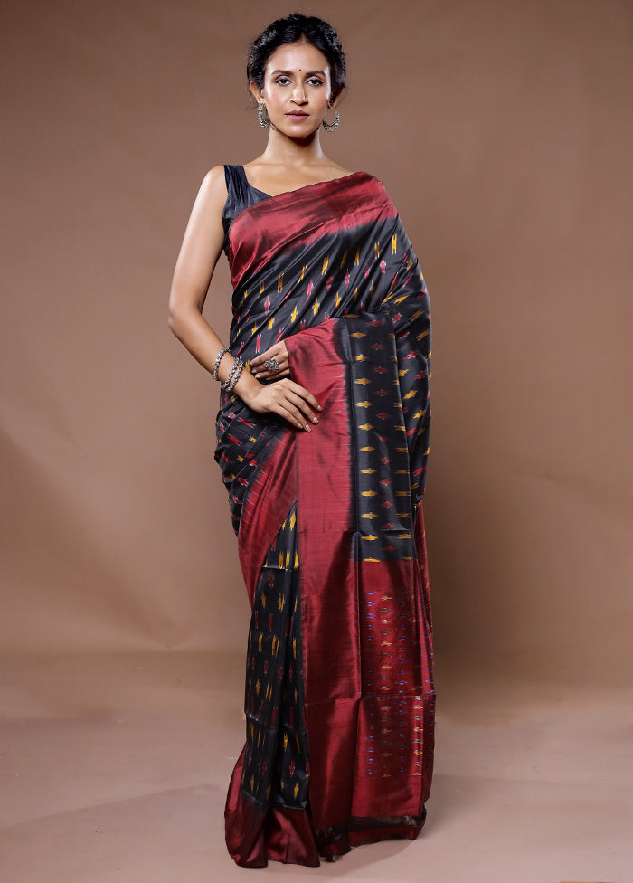 Black Ikkat Pure Silk Saree With Blouse Piece