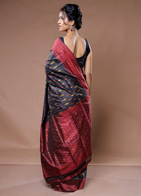 Black Ikkat Pure Silk Saree With Blouse Piece