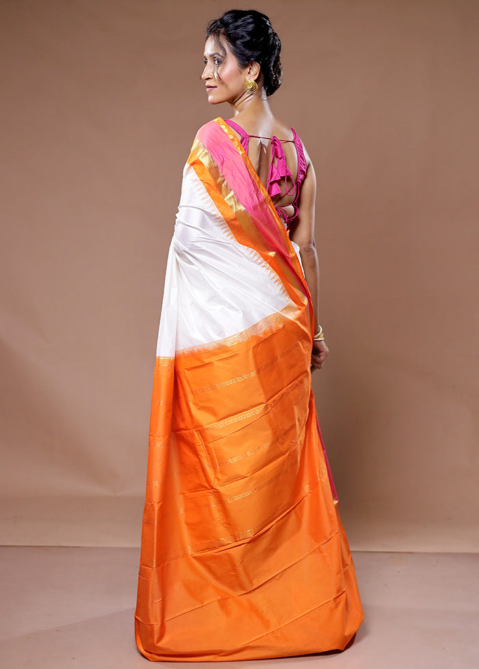 White Kanjivaram Pure Silk Saree With Blouse Piece