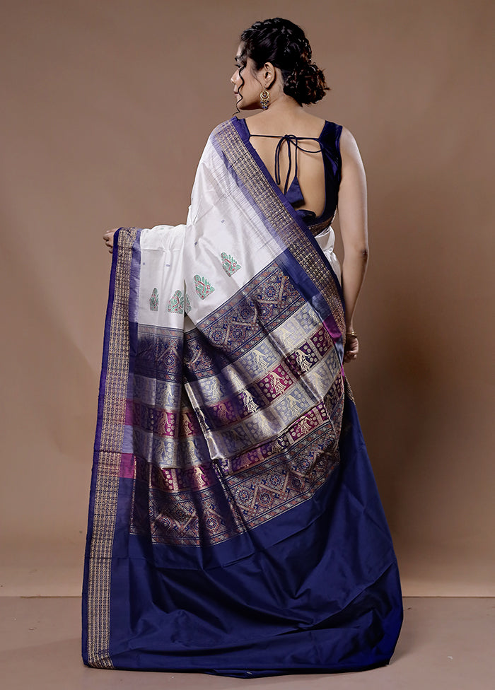 White Kanjivaram Pure Silk Saree With Blouse Piece