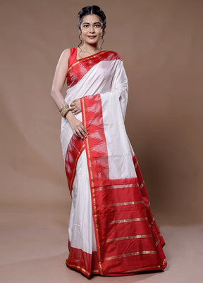 White Kanjivaram Silk Saree With Blouse Piece - Indian Silk House Agencies