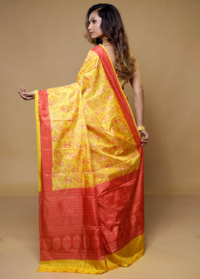 Yellow Printed Silk Saree Without Blouse Piece