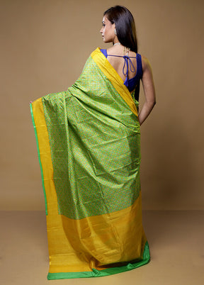 Green Printed Silk Saree Without Blouse Piece
