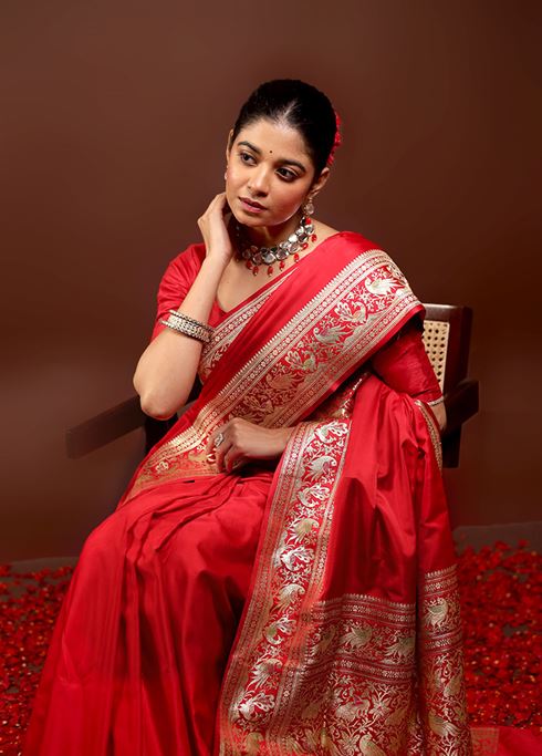 Red Handloom Banarasi Pure Silk Saree With Blouse Piece