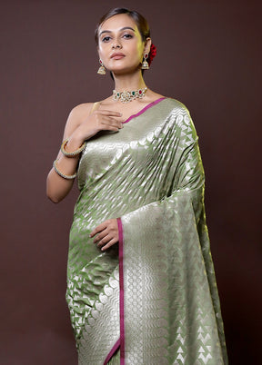 Green Uppada Silk Saree With Blouse Piece