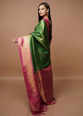 Green Dupion Silk Saree With Blouse Piece