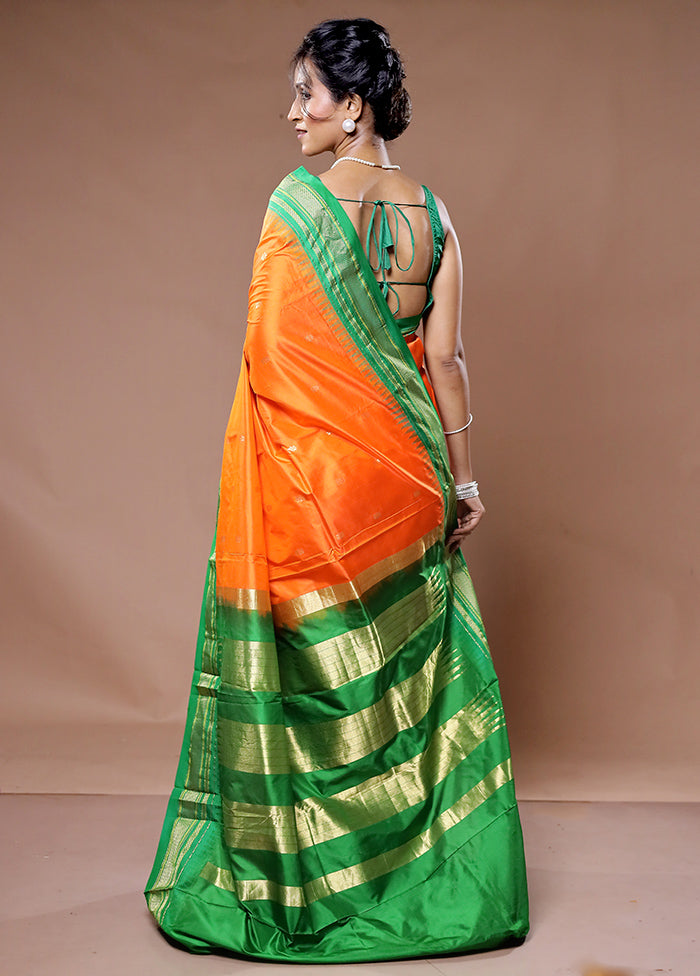 Rust Kanjivaram Pure Silk Saree With Blouse Piece