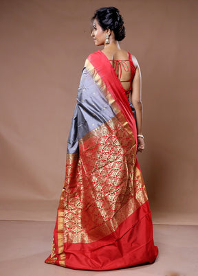 Grey Kanjivaram Pure Silk Saree With Blouse Piece