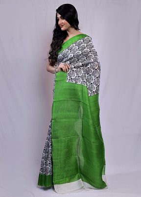 Cream Printed Pure Silk Saree With Blouse Piece - Indian Silk House Agencies