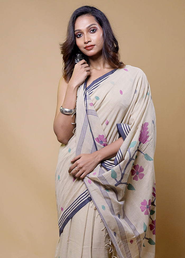 Cream Cotton Saree With Blouse Piece