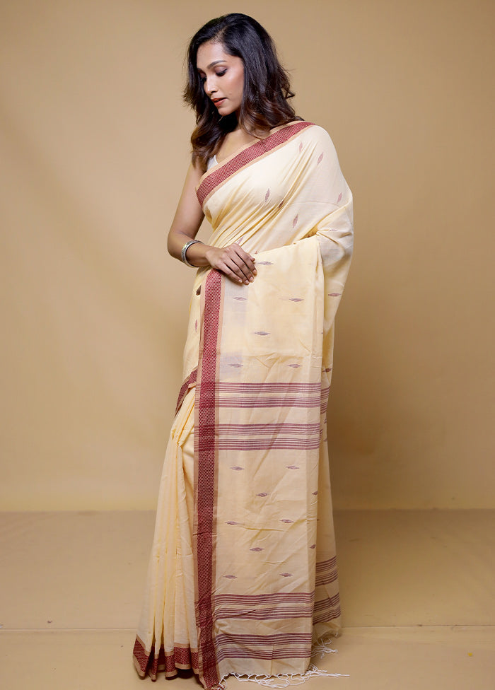 Cream Cotton Saree With Blouse Piece