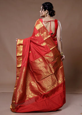 Red Kanjivaram Silk Saree With Blouse Piece