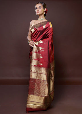 Maroon Handloom Kanchipuram Pure Silk Saree With Blouse Piece
