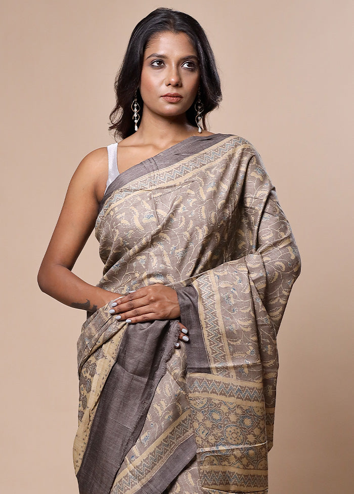 Grey Handloom Tussar Pure Silk Saree With Blouse Piece