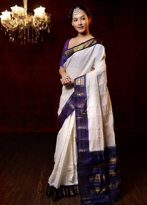 White Gadwal Pure Silk Saree Without Blouse Piece