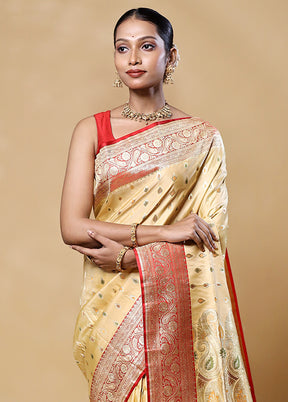 Yellow Handloom Banarasi Pure Silk Saree With Blouse Piece