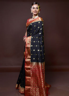 Black Kanjivaram Silk Saree With Blouse Piece