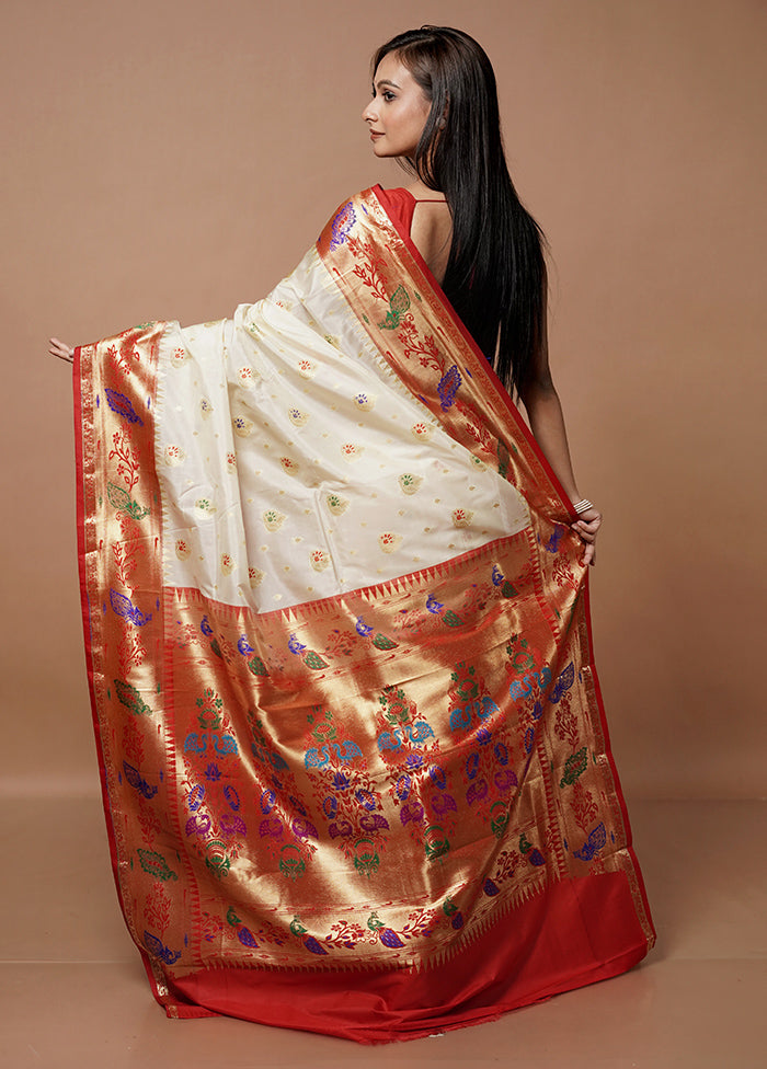 White Kanjivaram Silk Saree With Blouse Piece