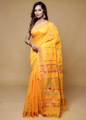 Yellow Matka Silk Saree With Blouse Piece