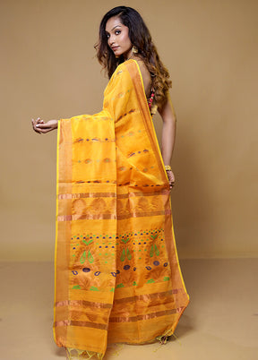 Yellow Matka Silk Saree With Blouse Piece