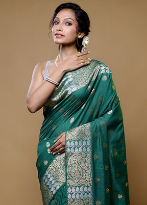 Green Dupion Silk Saree With Blouse Piece