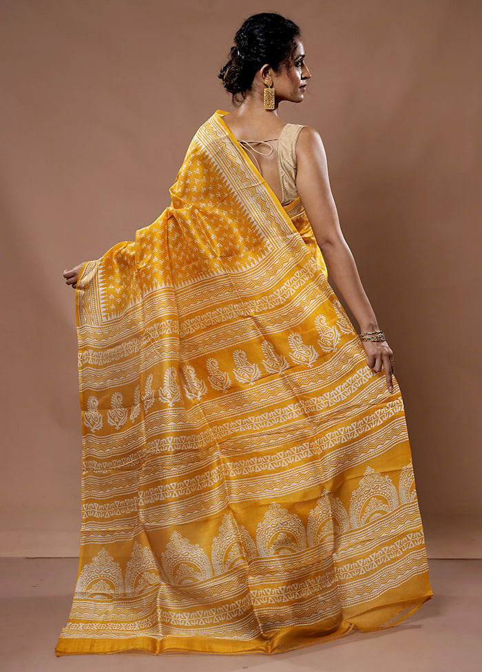 Yellow Printed Pure Silk Saree With Blouse Piece