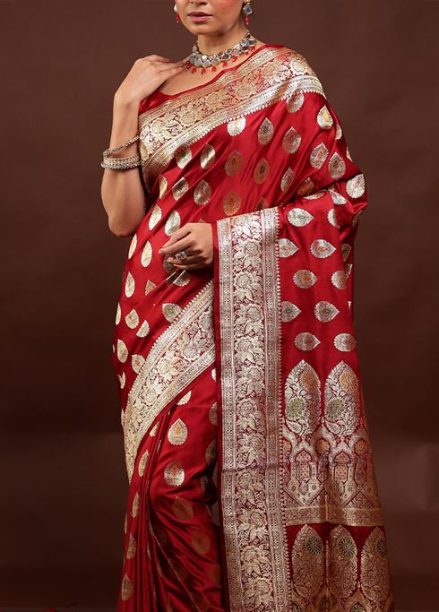 Red Handloom Banarasi Pure Silk Saree With Blouse Piece