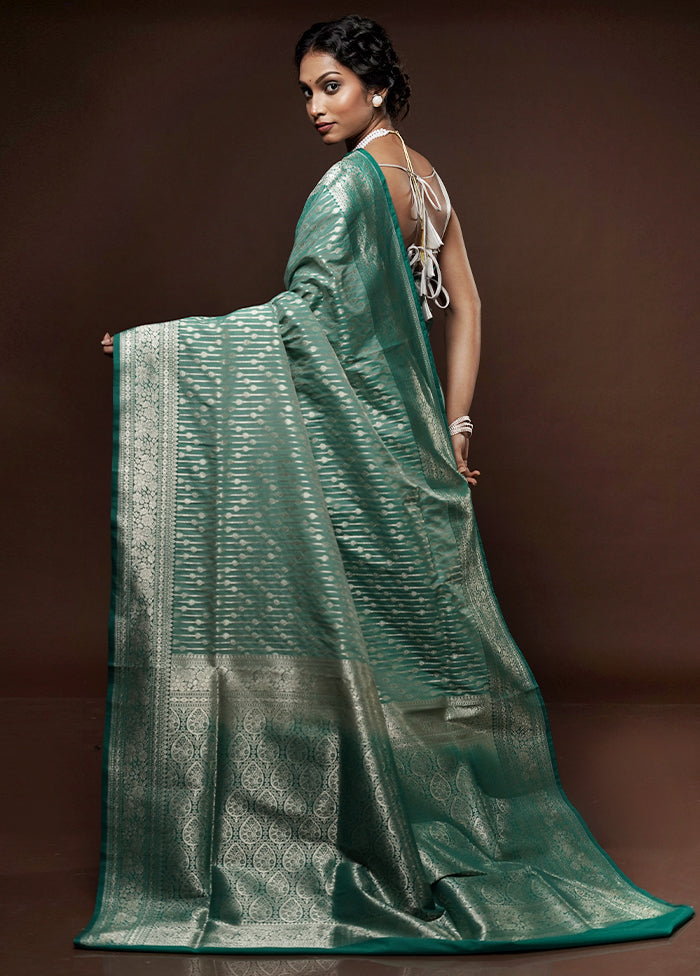 Green Uppada Silk Saree With Blouse Piece