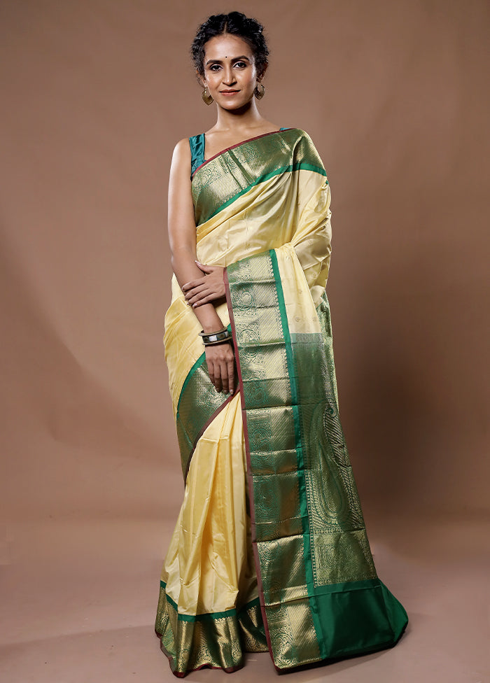 Cream Kanjivaram Silk Saree With Blouse Piece