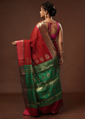 Red Cotton Saree With Blouse Piece