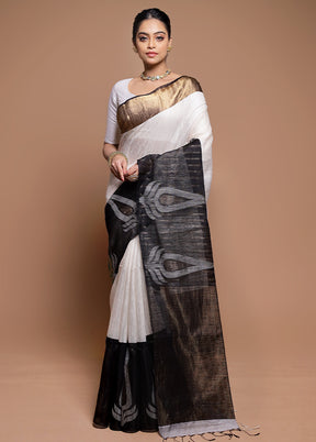 White Handloom Matka Pure Silk Saree With Blouse Piece