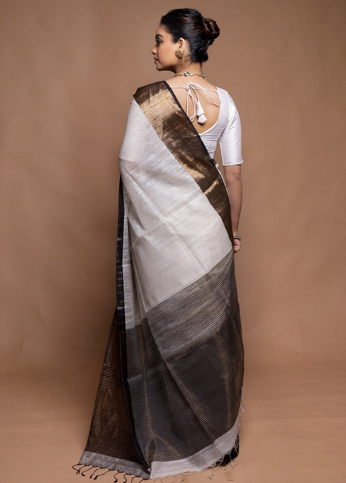 White Handloom Matka Pure Silk Saree With Blouse Piece