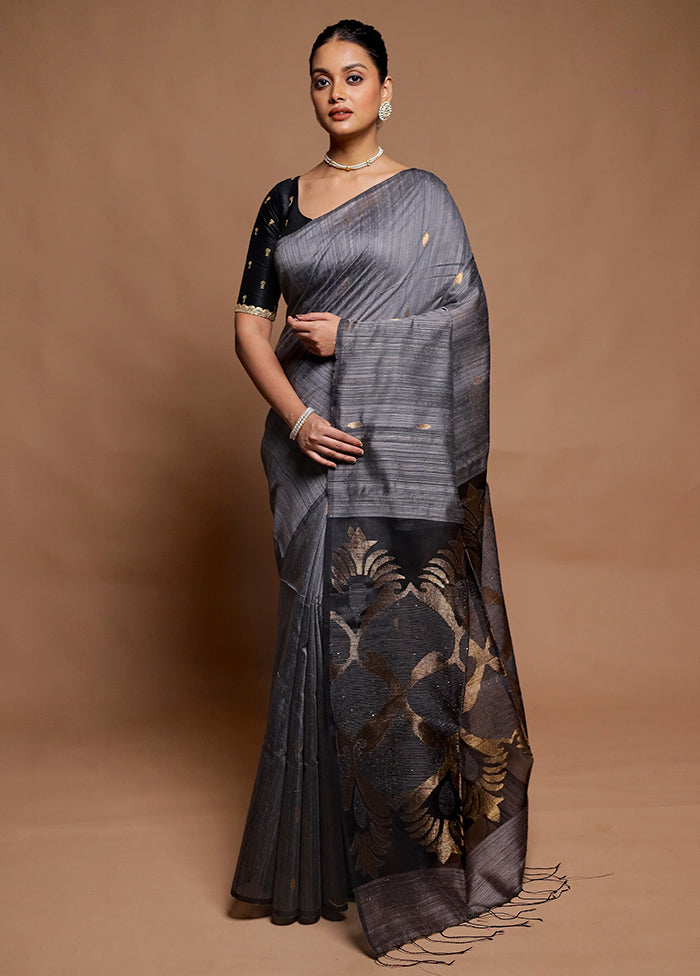 Grey Handloom Matka Pure Silk Saree With Blouse Piece