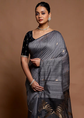 Grey Handloom Matka Pure Silk Saree With Blouse Piece