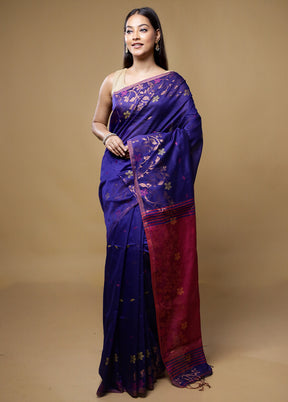 Blue Matka Silk Saree With Blouse Piece