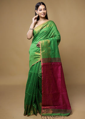 Green Matka Silk Saree With Blouse Piece