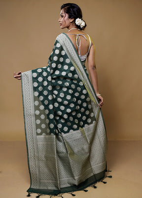 Green Cotton Saree With Blouse Piece