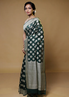 Green Cotton Saree With Blouse Piece