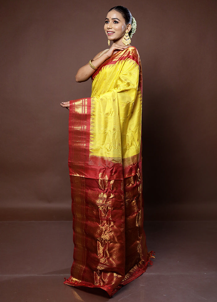 Yellow Gadwal Pure Silk Saree Without Blouse Piece