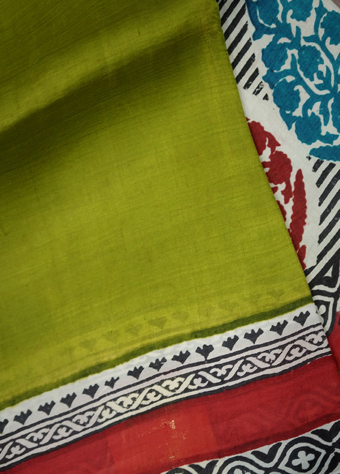 Multicolor Printed Pure Silk Saree With Blouse Piece