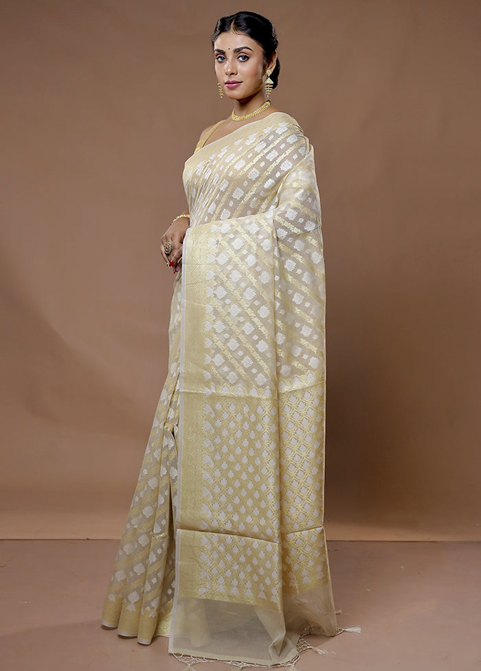 Cream Pure Cotton Saree With Blouse Piece