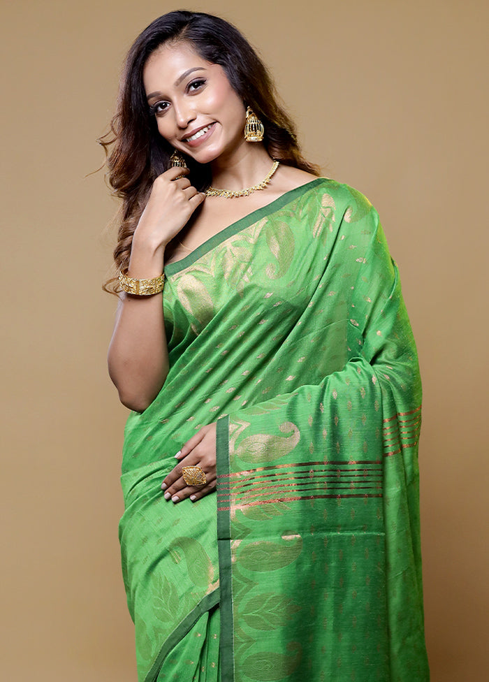 Green Matka Silk Saree With Blouse Piece